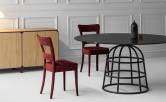 Complementi d'arredo, con tavolo e sedie dal design moderno presso Bassi Design Piacenza